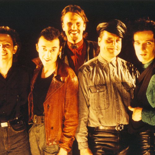 das Foto zeigt die Band in der neuen Besetzung, mit Ingo York (Bass)